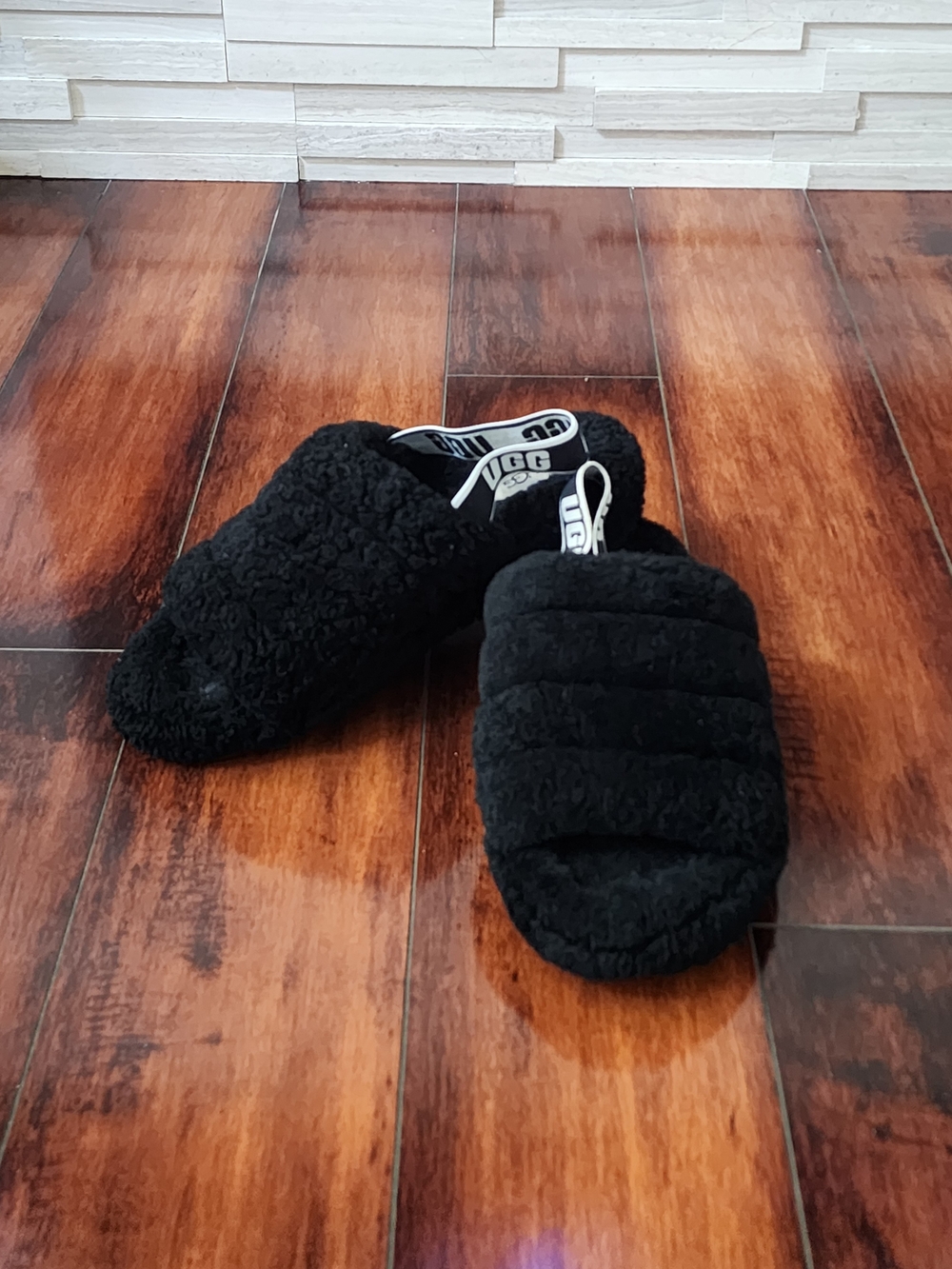 UGG Fluff Yeah Slingback Shearling Slippers Black Women's Size 8